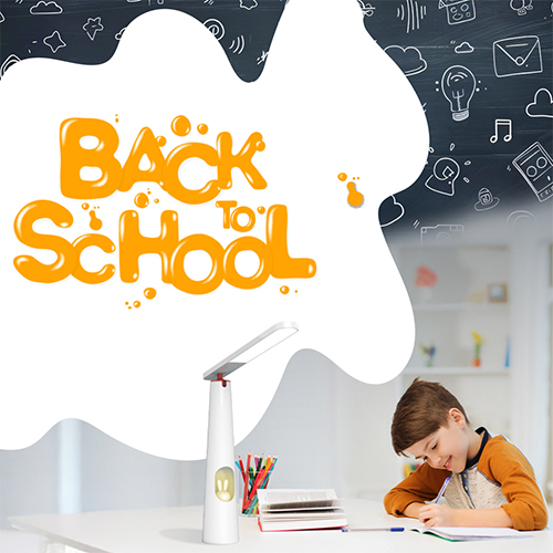 Nauka pod dobrym światłem i pobudka na czas – jak wybrać lampkę biurkową i budzik dla ucznia?